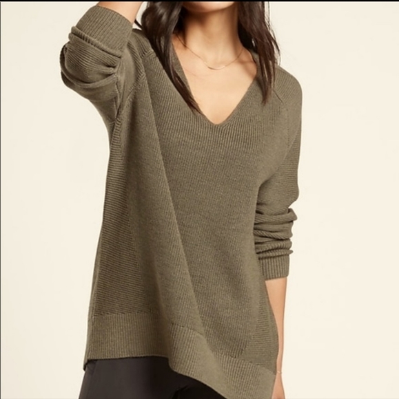 Athleta Hanover Refined V-Neck Pullover Sweater In Sage Green Sz XXS Wool Blend - Picture 1 of 10